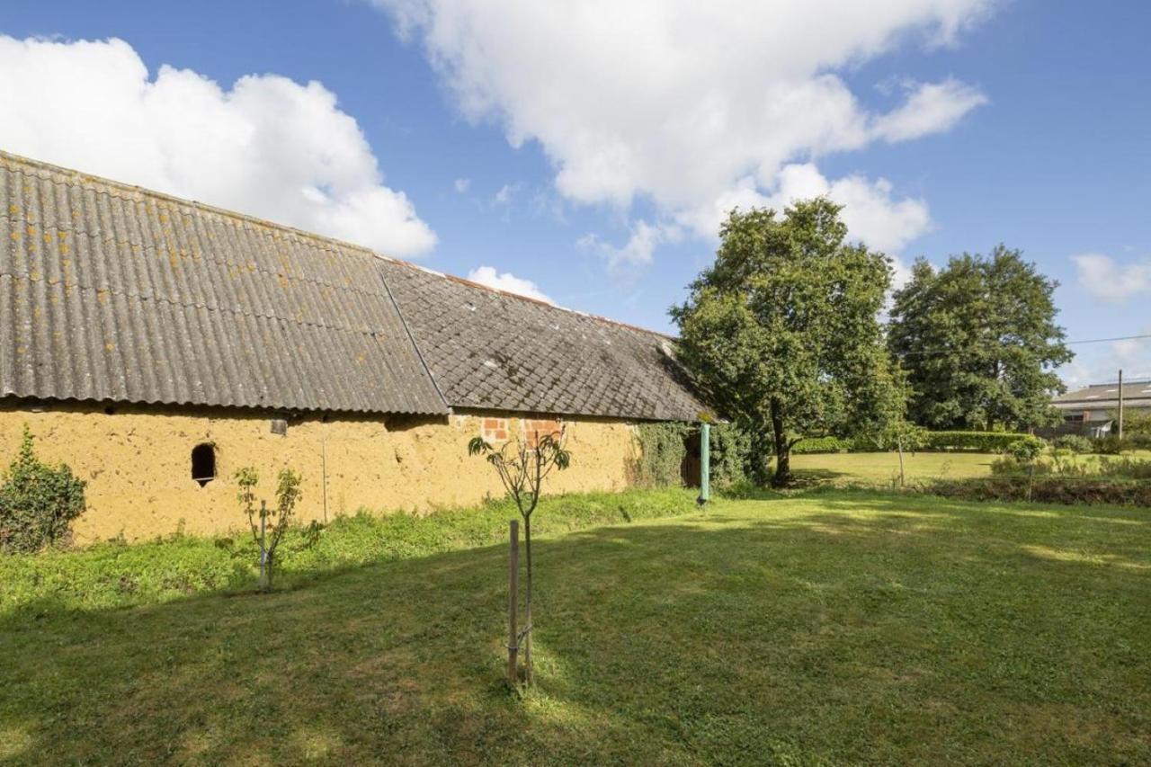 Holiday home - Close To - Proche De La